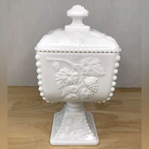 Vintage Westmoreland Milk Glass Beaded Pedestal Candy Dish W/Lid Wedding Compote